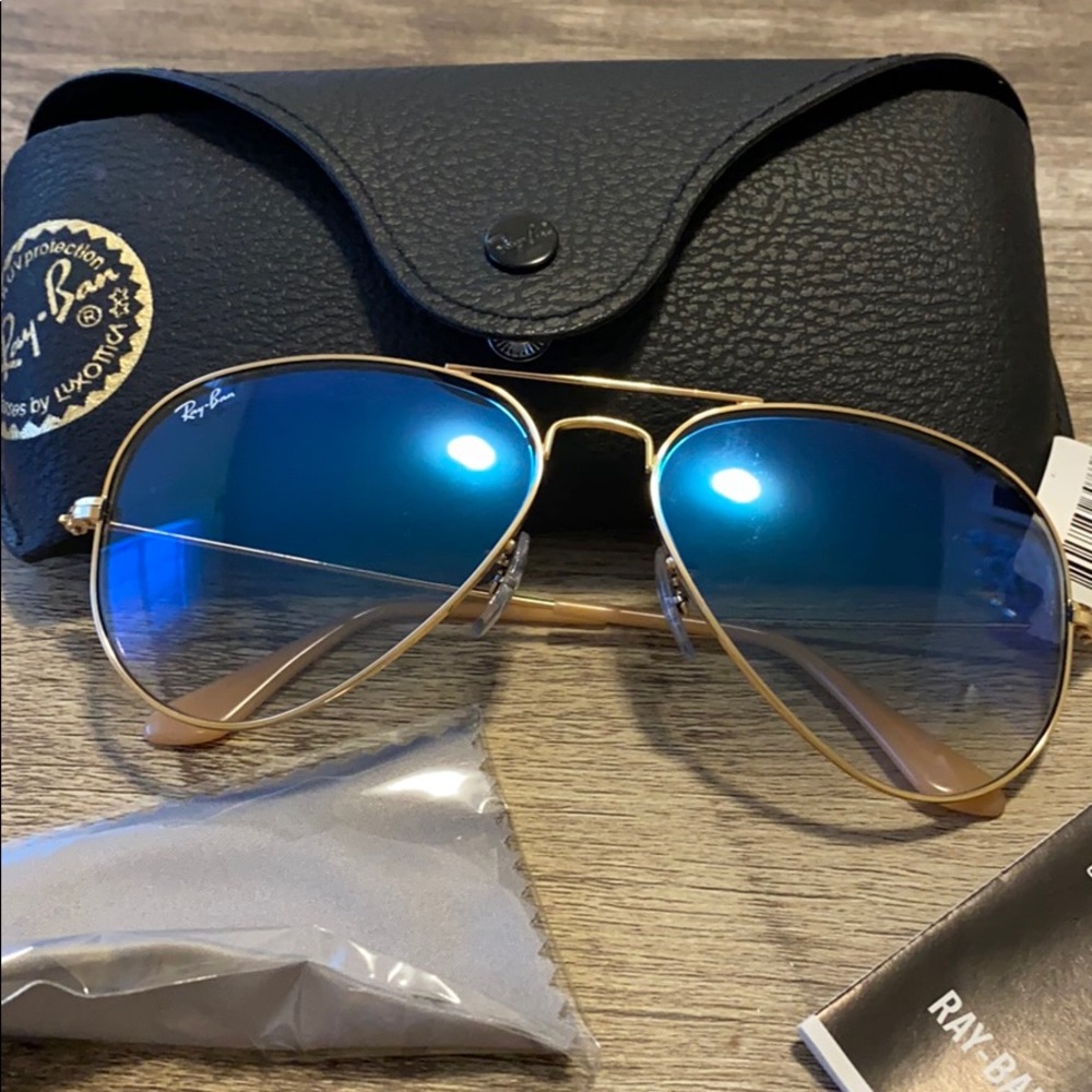 NWT blue aviator RayBans